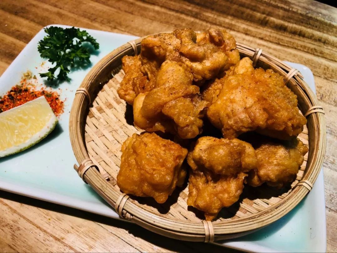徐磊新动态，小巷深处的独特风情揭秘